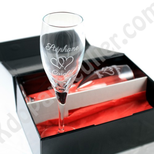 Coffret cadeau de vin blanc avec verres à vin gravés - Giavnto cadeau  d'entreprise